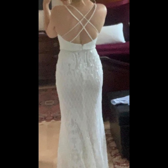 Wedding dress - Picture 3 of 3